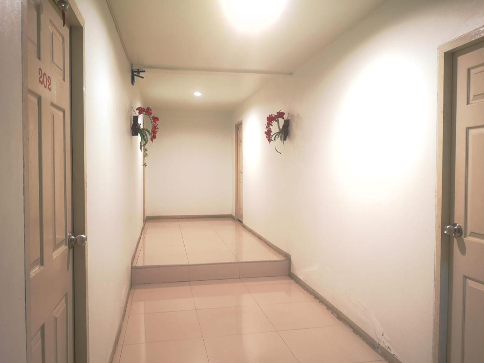 Hotel Kjs Pattaya Extérieur photo